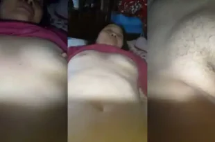 ยายนางสาวใหญ่หีโหนกขนหมอยอุยๆ ขอขให้ลูกเขยจับหีคลำนมเล่นลูบเสร็จก็เย็ดต่อเลยกำลังเงี่ยนควยได้ที่
